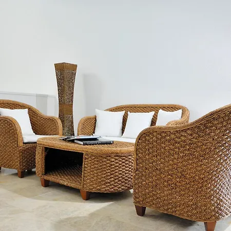 Sarpedor Boutique