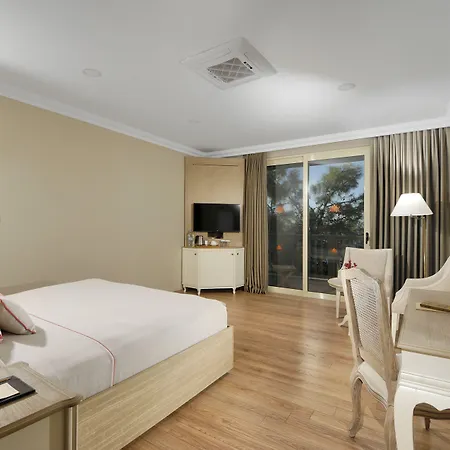 Sarpedor Boutique トルバ